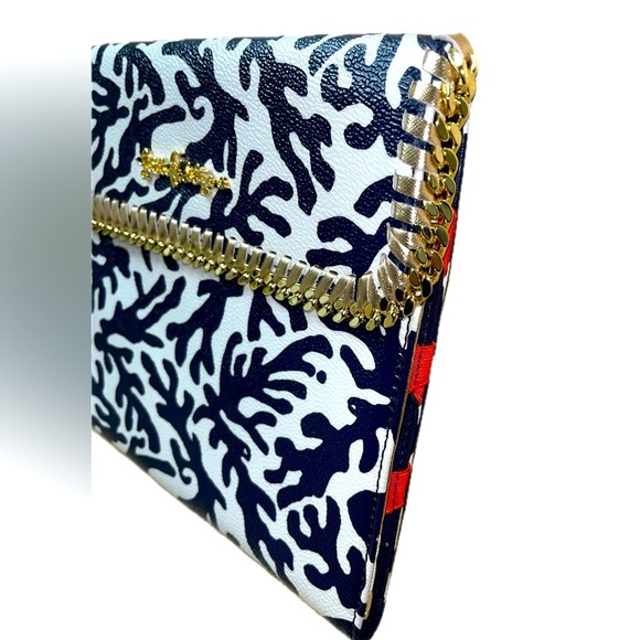 Lilly Pulitzer chain link iPad Tablet Case Treasure, Blue, White & Gold - Picture 4 of 10